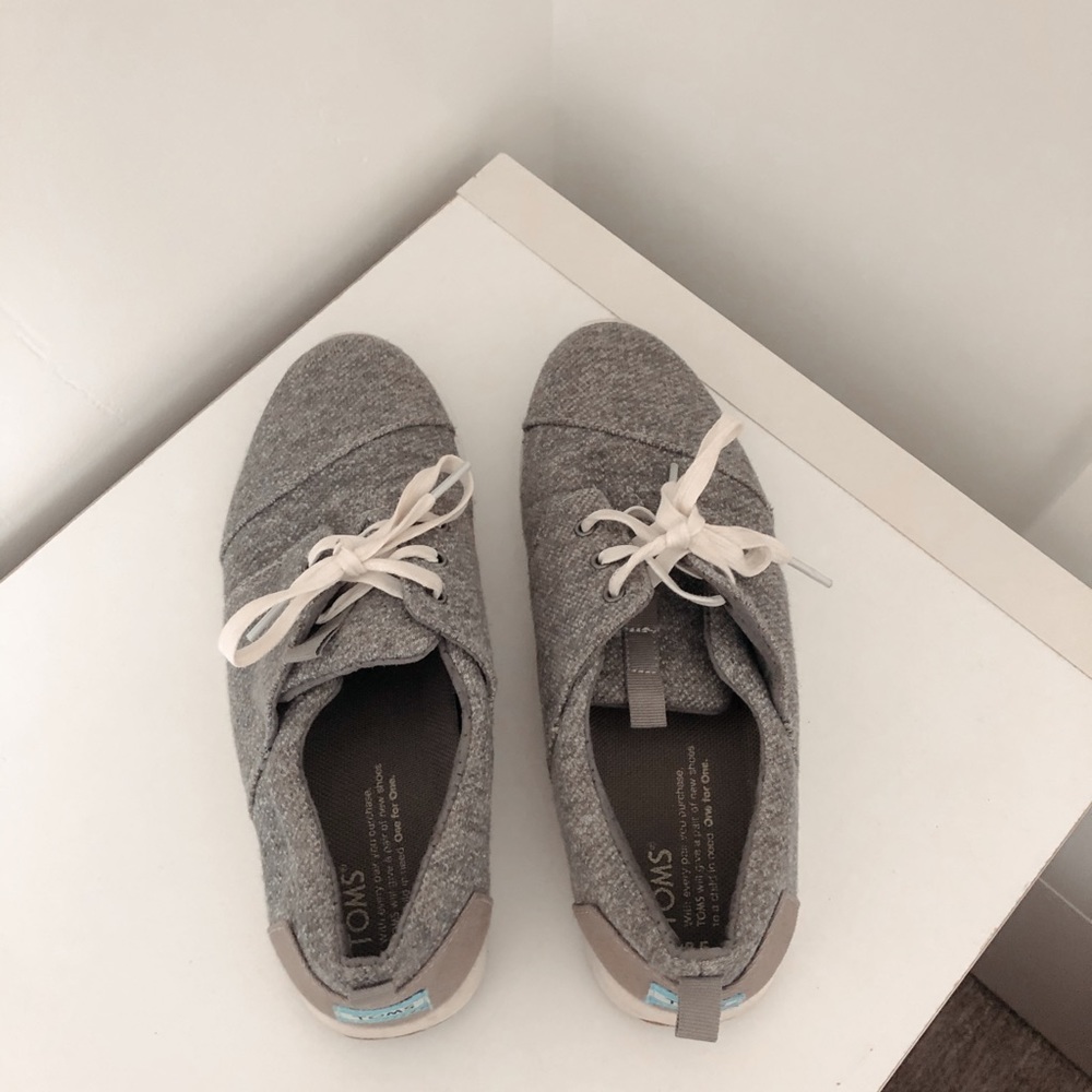 Toms - Picture 3 of 3